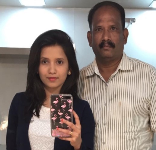 Vaishnavi Patil with her father