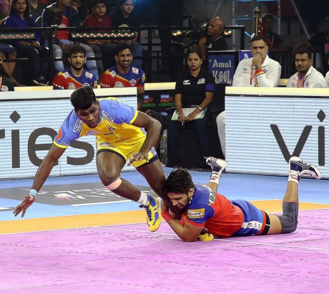 Visvanth V (extreme left) during a match in season 9 of the Pro Kabaddi League (2022)