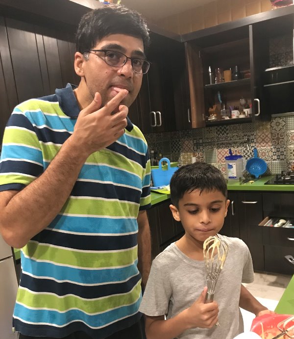 Viswanathan Anand with his son