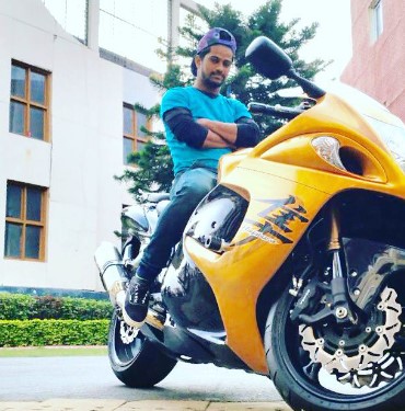 Vivek Chachere posing with his Suzuki Hayabusa