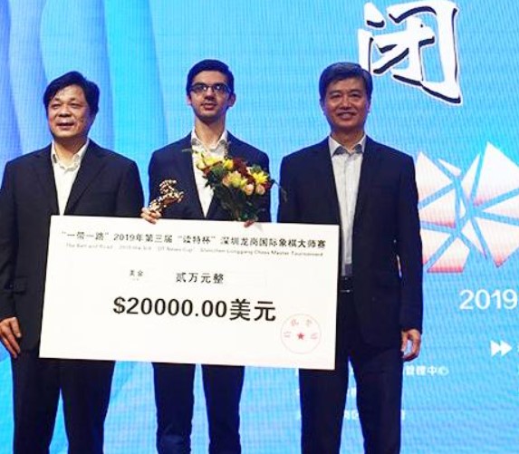Anish Giri after winning the Third Edition of the Shenzhen Masters (2019)
