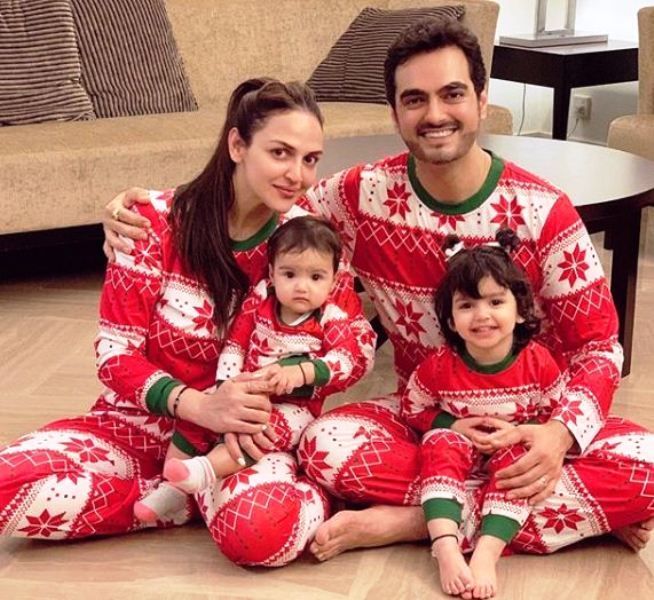 Esha Deol and Bharat Takhtani with their daughters, Miraya Takhtani (left) and Radhya Takhtani (right)