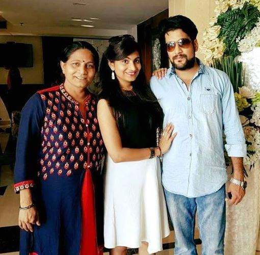 Gaurav Prateek with his mother and sister