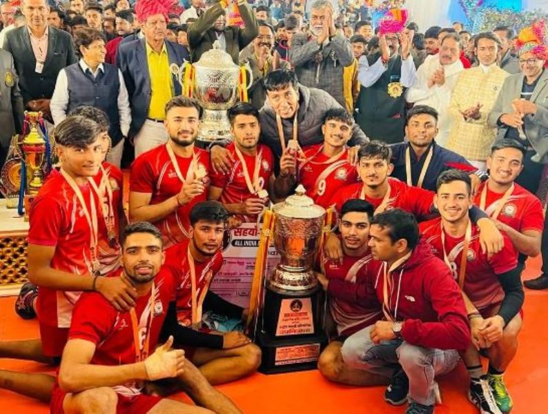 Manish Dhull with his team at the 39th All India Men’s Kabaddi Championship