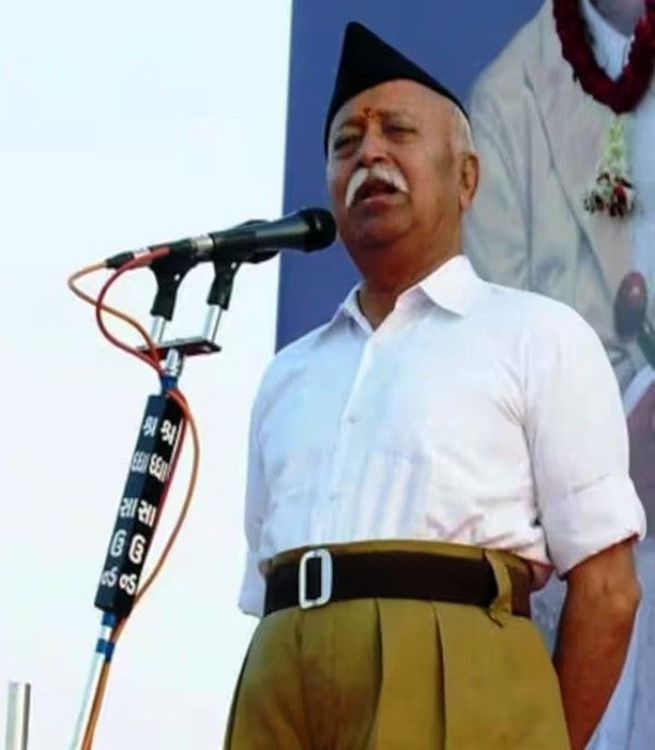 Mohan Bhagwat addressing a gathering during an RSS event