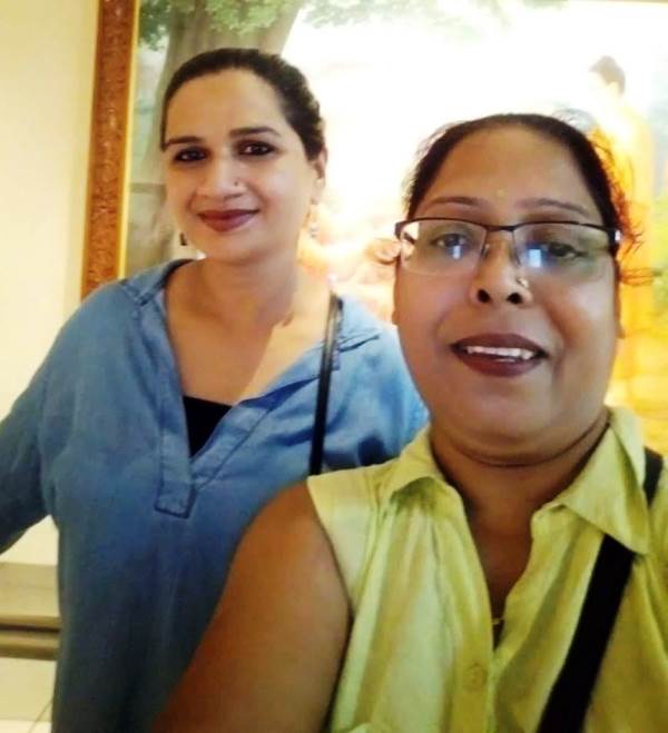 Neetu Pandey with her sister Bandana Punn