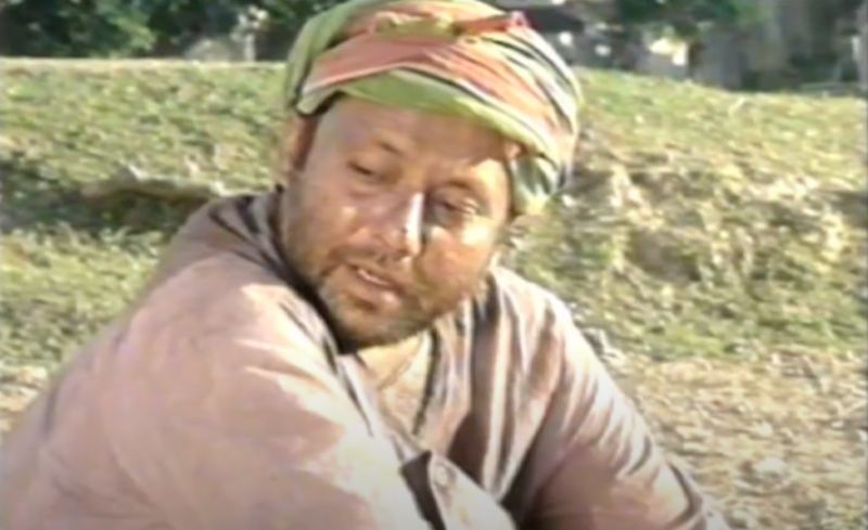 Pankaj Kapur in a still from the TV series titled 'Neem Ka Ped' (1991)