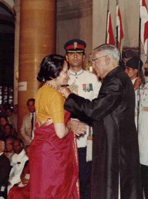 Sonal Mansingh, recieving the Padma Bhushan honour in 1992