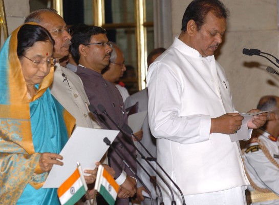 Subodh Kant Sahay while swearing in as a Member of Parliament from the Ranchi constituency (2009)