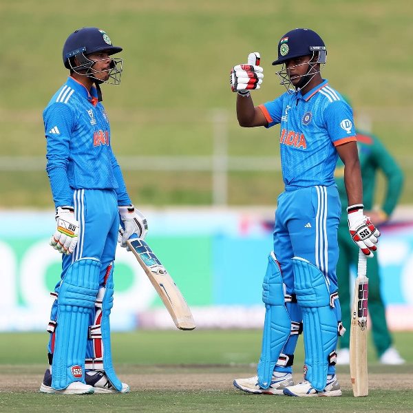 Uday Saharan and Sachin Dhas (right) during the semi-final match against South Africa at Willowmoore Park in Benoni on 6 February 2024