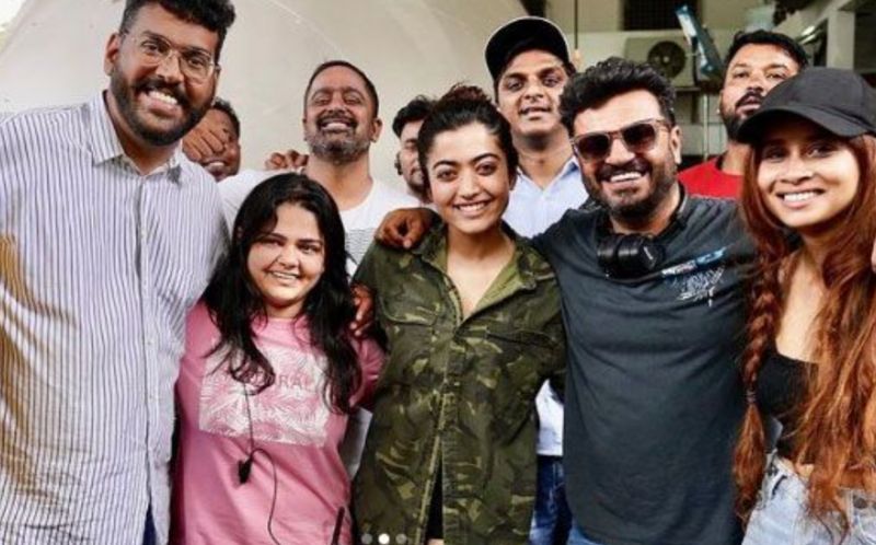 Vikas Bahl (second from right) at the schedule wrap of the Hindi film titled 'Goodbye' (2022)