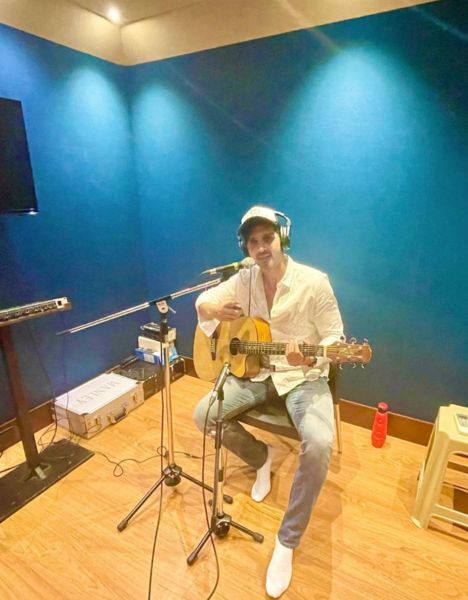 Zayed Khan recording his guitar tunes at a studio in Mumbai